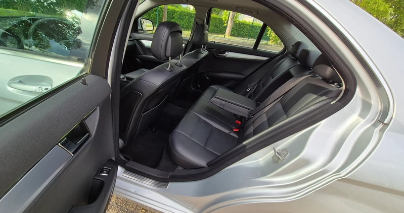 Mercedes-Benz Klasa C cena 32500 przebieg: 218000, rok produkcji 2009 z Dynów małe 742